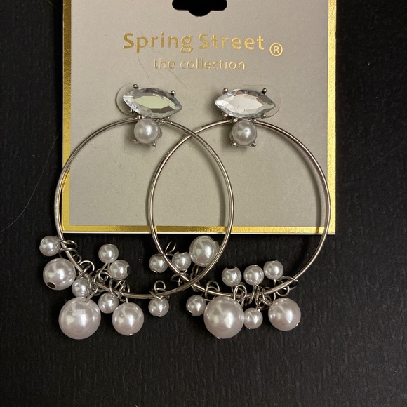 Earrings - Picture 2 of 3